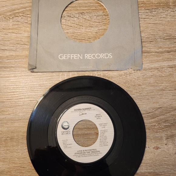 Donna Summer Vinyl 45 Record Produced by Quincy Jones - Picture 4 of 6